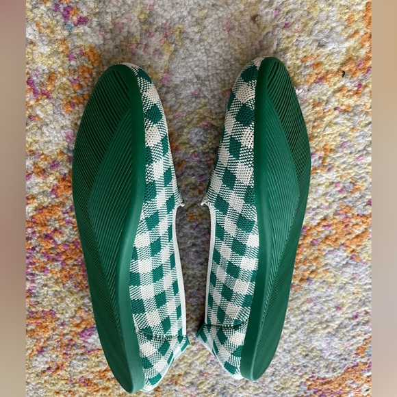 NEW- Women’s size 9.5 (Euro size 41) green flat slip-on shoes. Squishy insole! - Picture 5 of 6